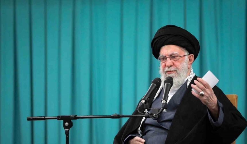 İran dini lideri Hamaney, protestolarda binlerce kişinin öldüğünü kabul etti