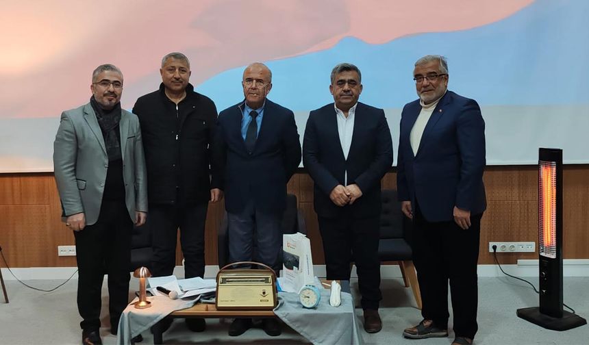 Kurşunlu’da Özcan Kartal’tan şiir ziyafeti