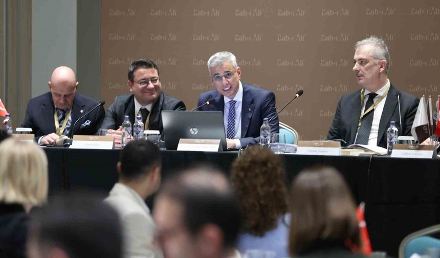 Bakan Memişoğlu: 'Geleceğe yön veren bir sağlık sistemini inşa edeceğiz'