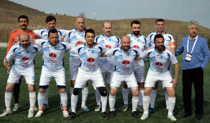 Çankırı derbisinde gülen taraf Çankırı FK Veteranlar