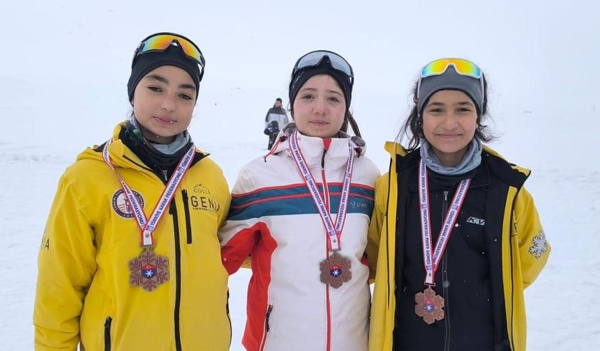 Çankırılı Sporculardan Hakkari’de Kayaklı Koşu Başarısı