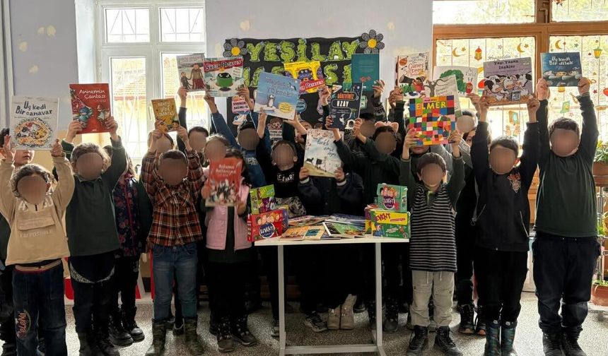 Yeşilay Orta İlçe Başkanlığından Kalfat İlkokulu’na Kitap Desteği