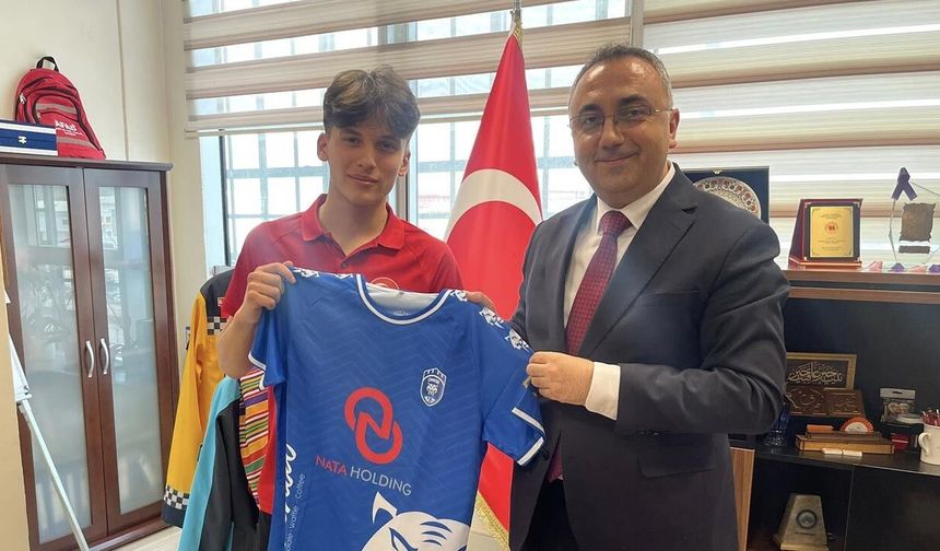 Çankırılı Avrupa İkincisi Halterci Beytullah Öztürk’ten İl Sağlık Müdürüne Ziyaret