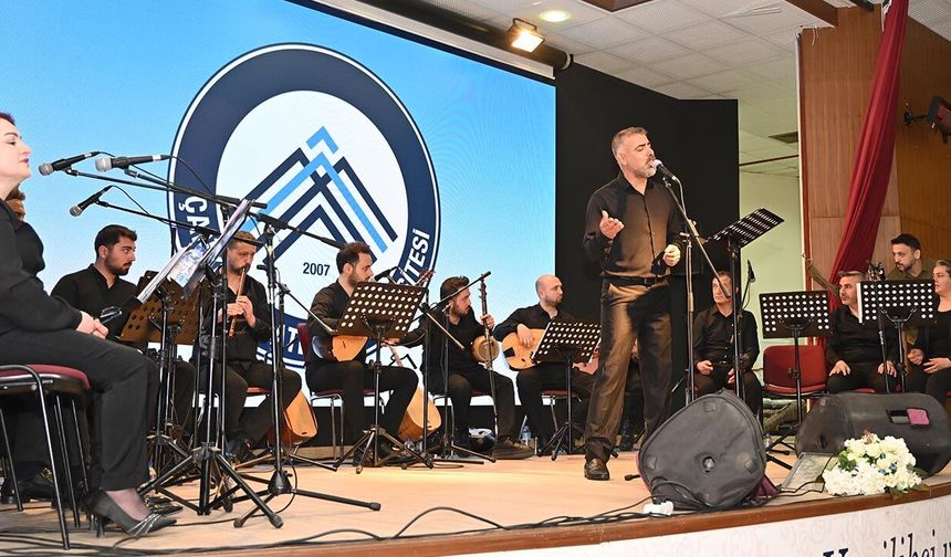 ÇAKÜ’de “Yurdumun Ezgileri” konseri büyük beğeni topladı