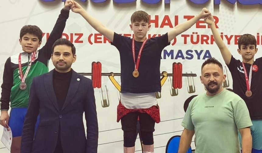 Çankırılı Halterci Abdullah Emir Alabaş Türkiye Şampiyonu Oldu