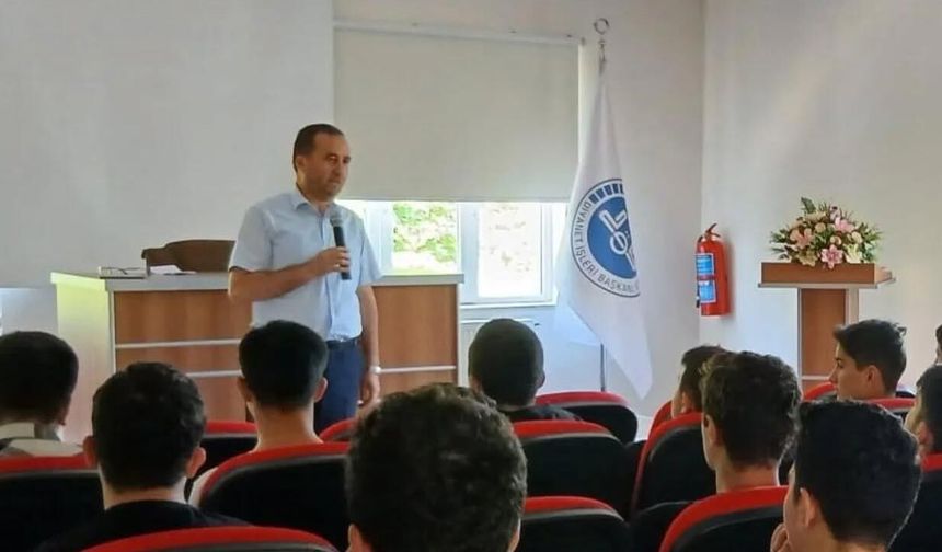 Çankırı’da gençlere “Peygamberimiz ve Gençlik” anlatıldı