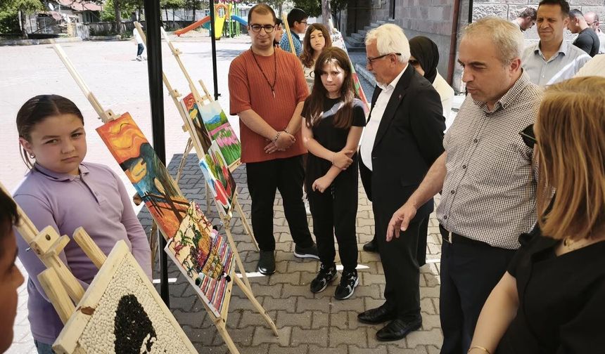 Korgun’da öğrencilerin eserleri yıl sonu sergisinde görücüye çıktı