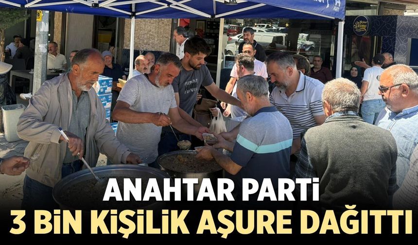 Anahtar Parti Kurşunlu teşkilatı 3 bin kişilik aşure dağıttı