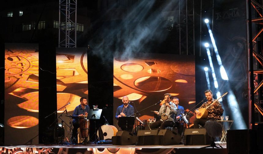 Zamane Programı festival coşkusunu TRT Müzik ekranlarına taşıdı