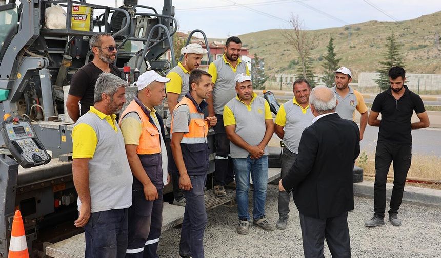 Çankırı Belediye Başkanı Esen sahadaki çalışmaları yerinde inceledi