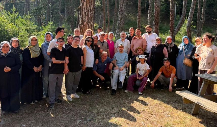 Çankırı'da engelli bireyler ve aileleri doğayla iç içe güzel bir gün yaşadı