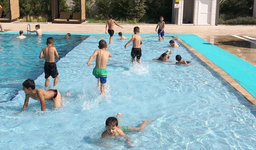 Korgun Kur’an kursu öğrencilerine Aqua Park sürprizi