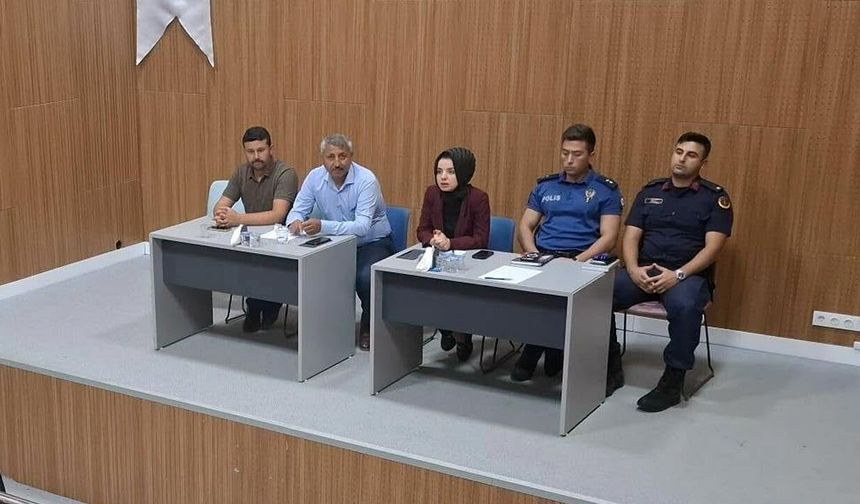 Kurşunlu Kaymakam Vekili Karataş, muhtarlarla bir araya geldi