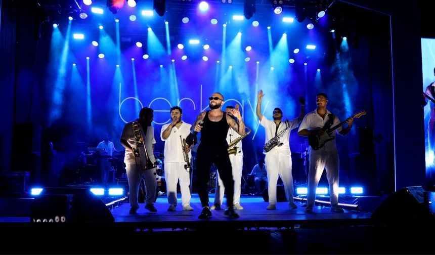 TUZFEST'26 Hande Ünsal ve Berkay konserleriyle sona erdi