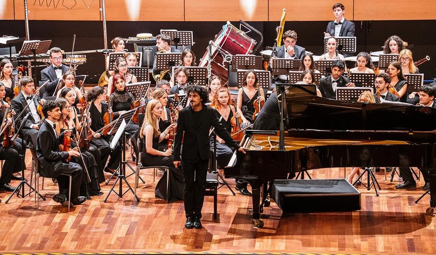 Türkiye Gençlik Filarmoni Orkestrası 20. yılını İstanbul konseriyle kutladı