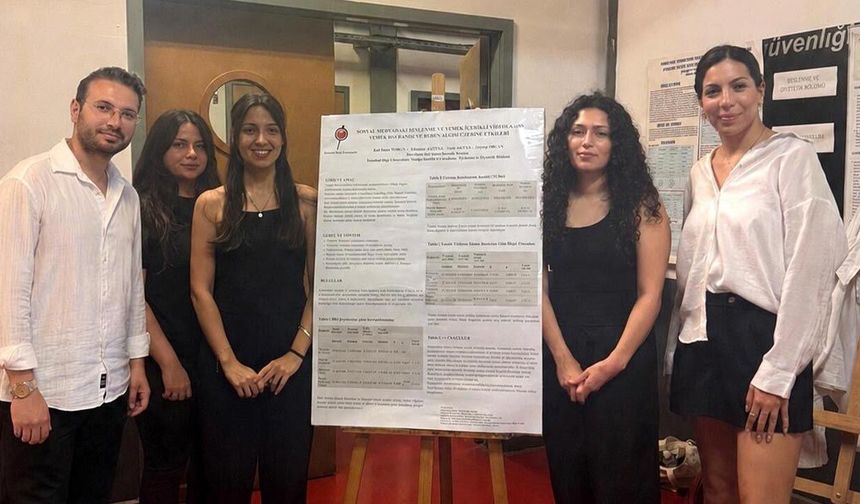 ‘Sosyal medyada yemek videolarına ayrılan süre arttıkça kontrolsüz ve duygusal yeme eğilimi artıyor’
