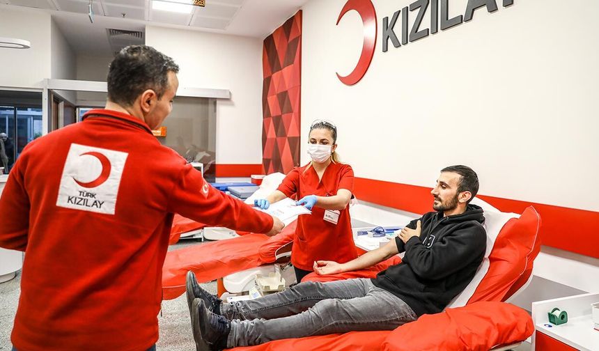 Gençler kan bağışını sevdi